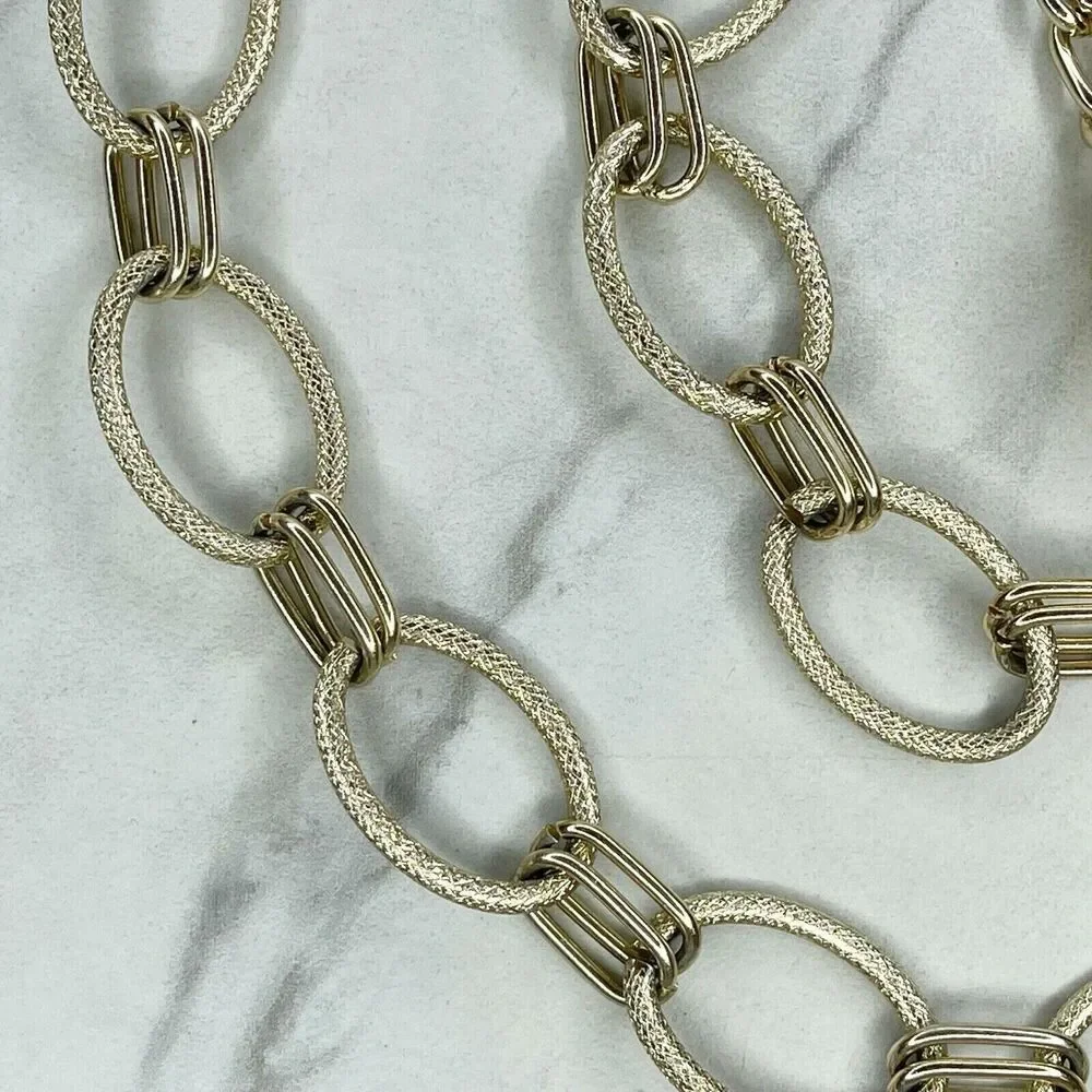 Gold Tone Oval Chain Link Belt with Beehive Swirl Charm - One Size ✨